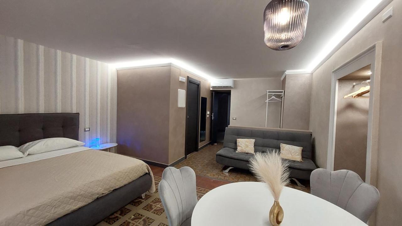 I 3 Principi, Garibaldi Suites 卡塔尼亚 外观 照片