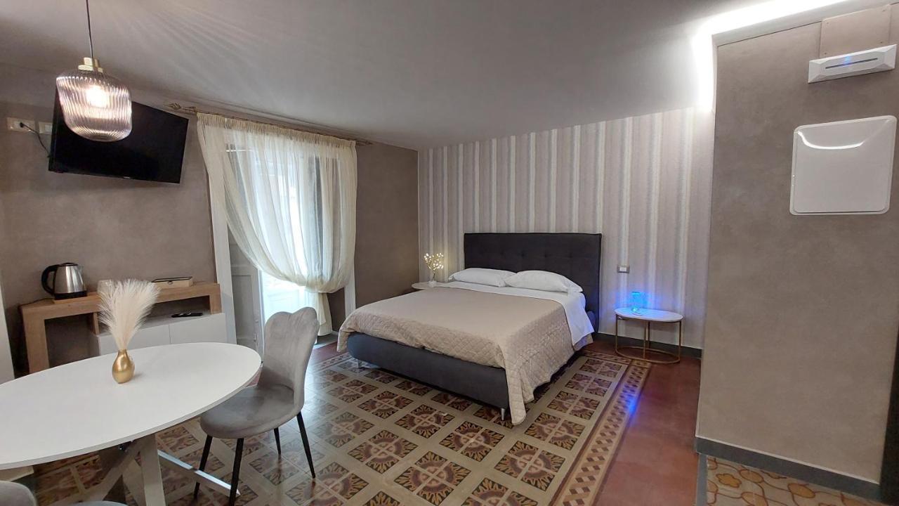 I 3 Principi, Garibaldi Suites 卡塔尼亚 外观 照片